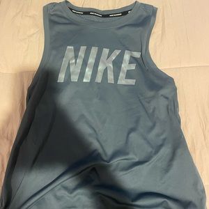 nike workout tank
